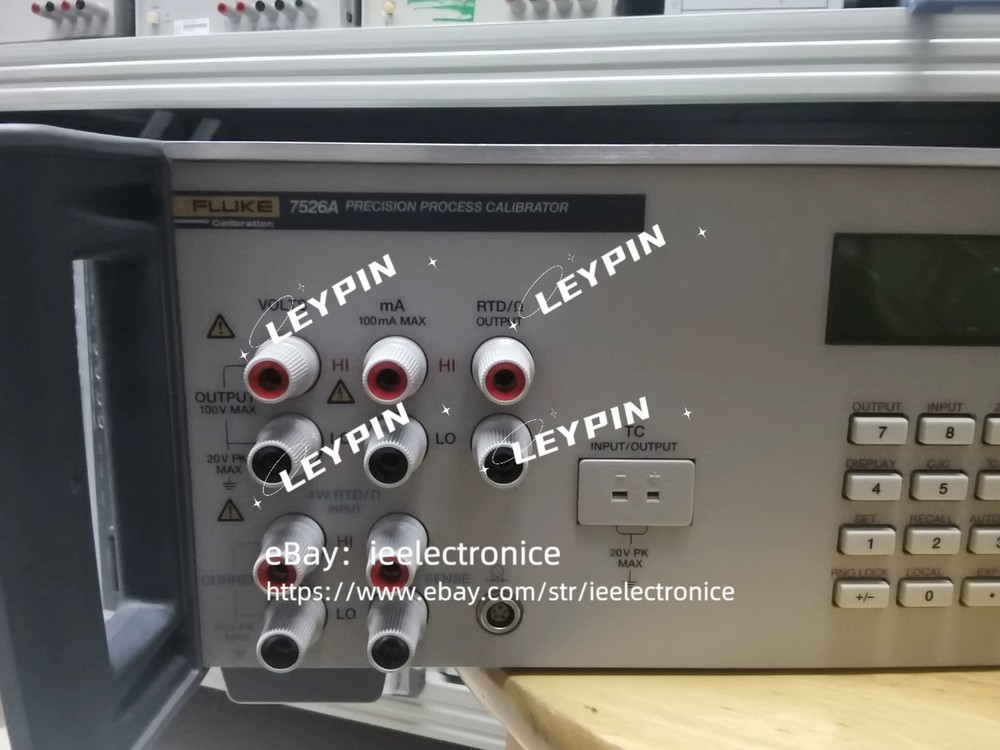 FLUKE 7526A multifunctional calibrator/#iee