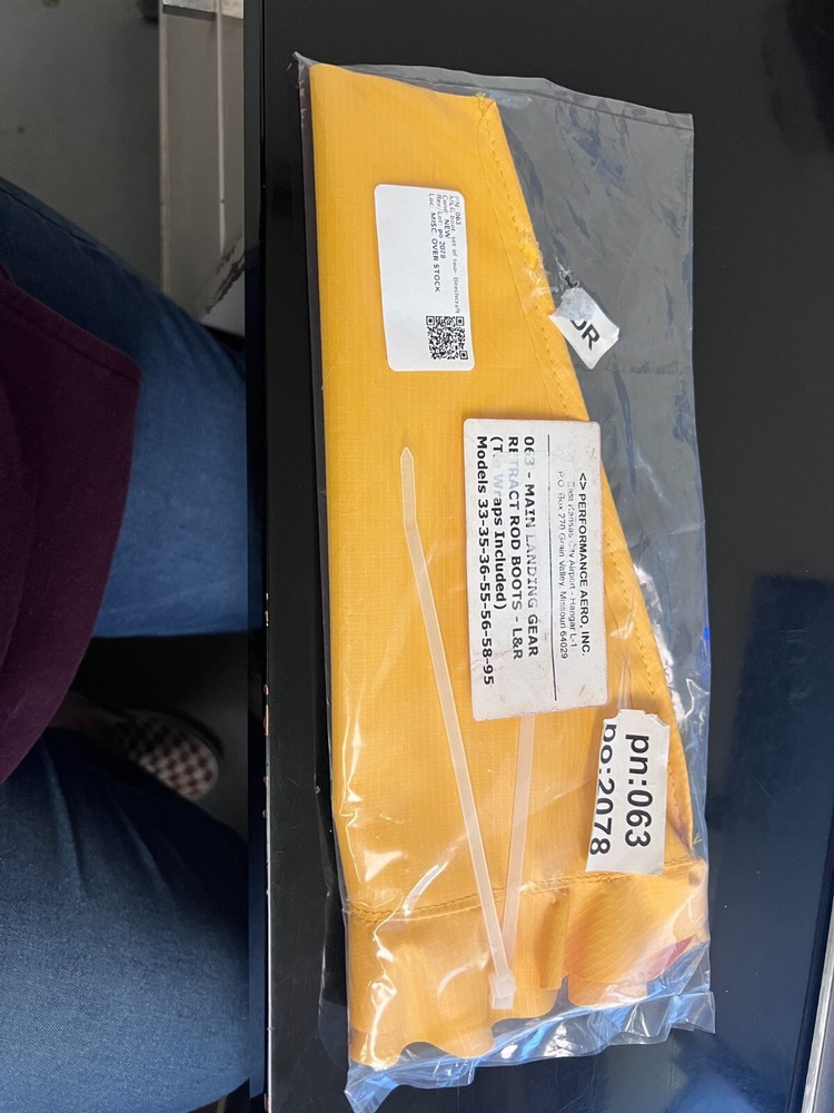 063 MLG BOOT SET OF TWO BEECHCRAFT