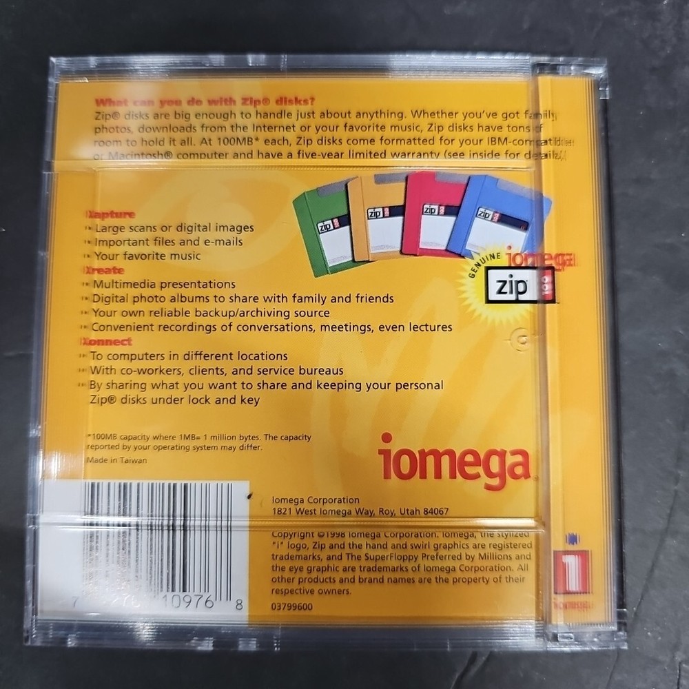 Iomega ZIP 100 disks formatted Colors