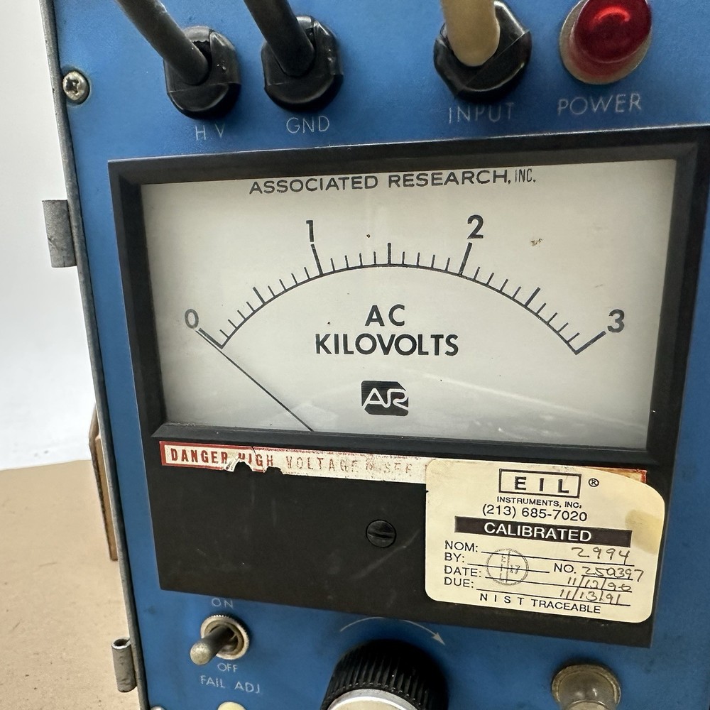 Associated Research 3KV AC 5MA Hypot Volt Meter Voltmeter 4025 Untested