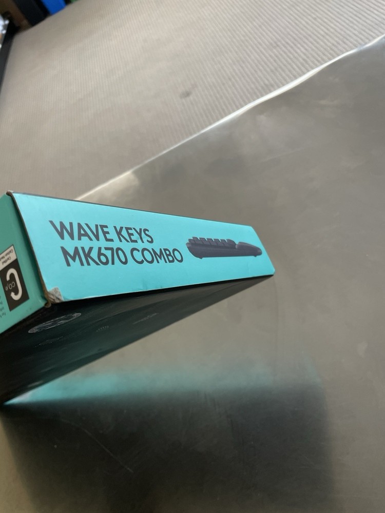 NEW Logitech Wave Keys MK670 Combo Ergonomic Wireless Keyboard & Mouse Bundle