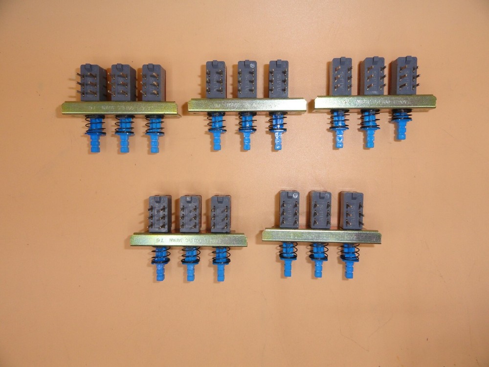 PUSH BUTTON SELECTOR SWITCH PUSH LOCK NOS (LOT OF 5)