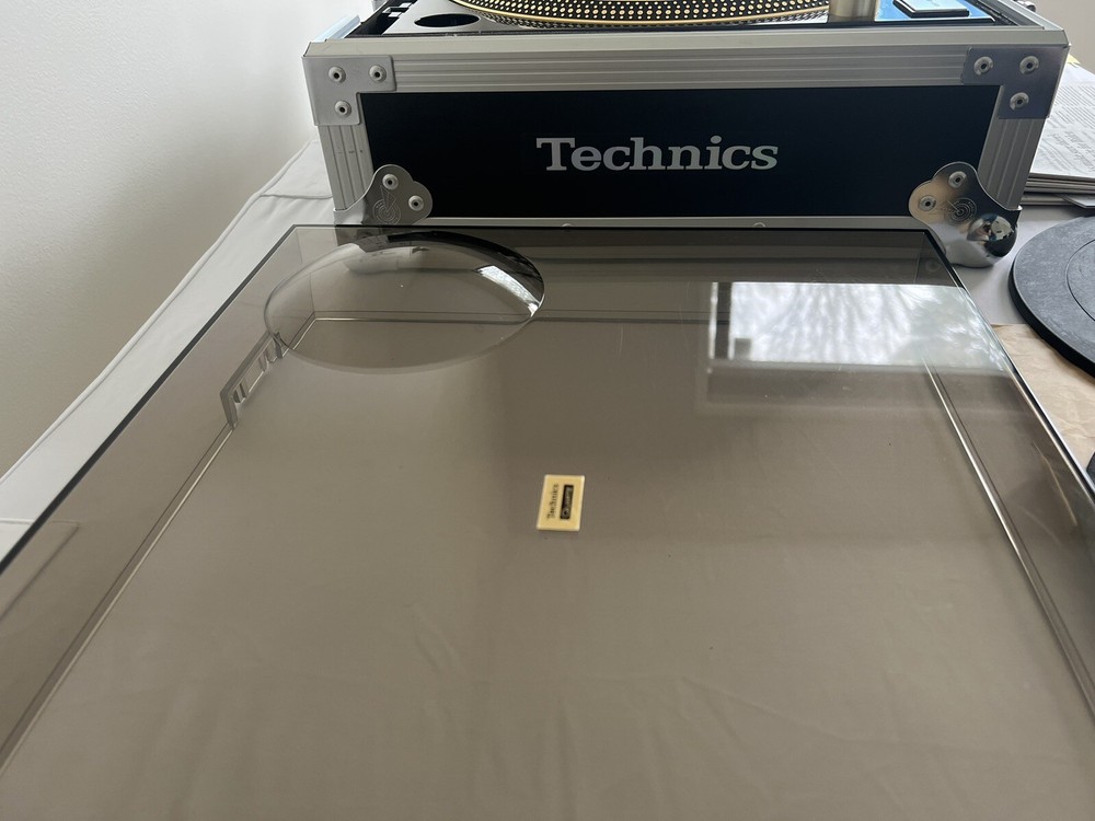 TECHNICS SL-1200 LTD Limited Gold Edition (open box)
