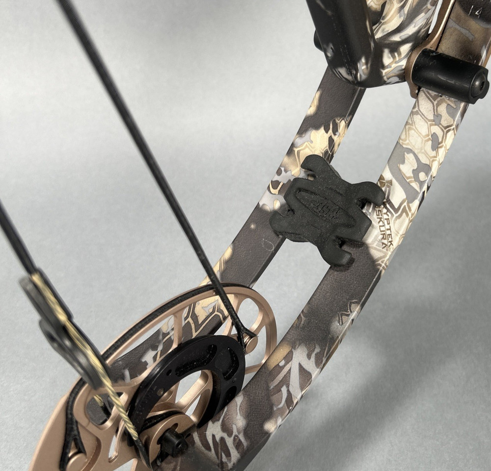 PSE Bow Mach 34 EC2 - Right Hand - W/Extras