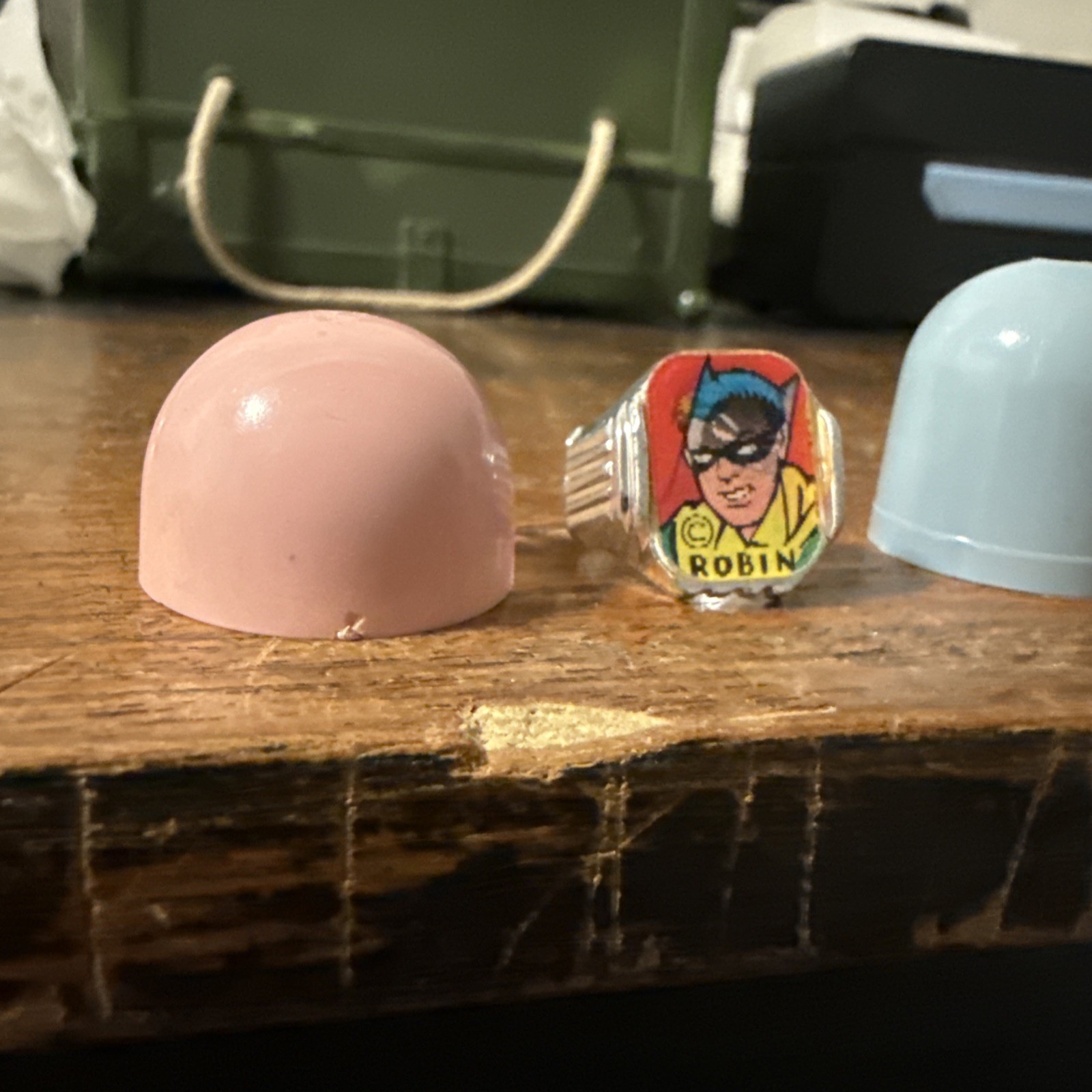 Batman & Robin (Robin) Vintage 1960's Plastic Flicker Ring W/ OG Gum Ball Case