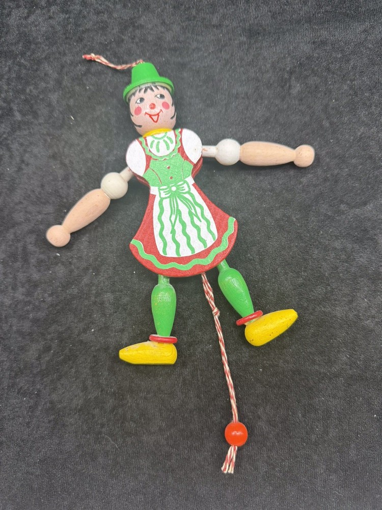 CE Camo Hempelmann, Austria, Wooden String Jumping Jack