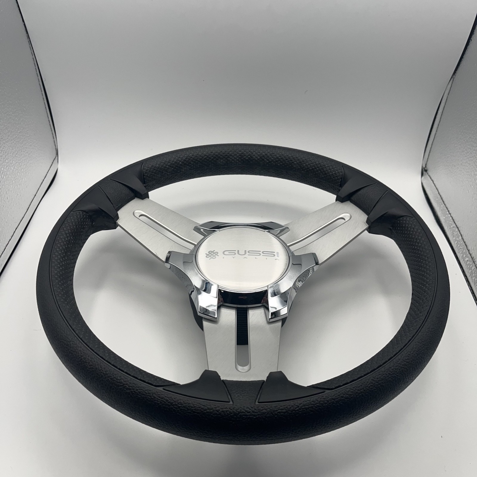 Model 15 Marine Steering Wheel Brushed Aluminum Spokes | Gussi Logo | KEY HUB