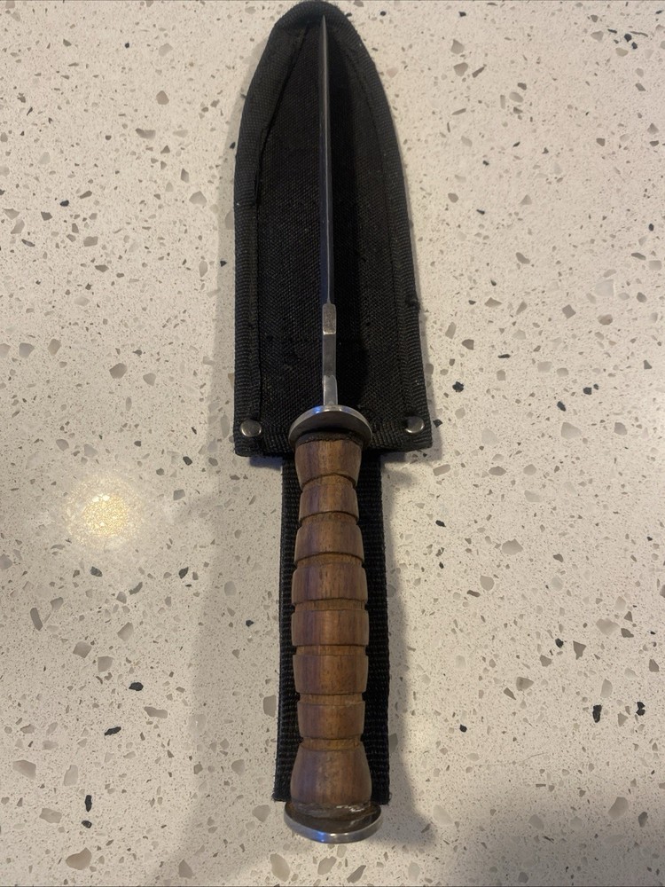 Ww2 U.S E.G.W Fighting Knife Dagger