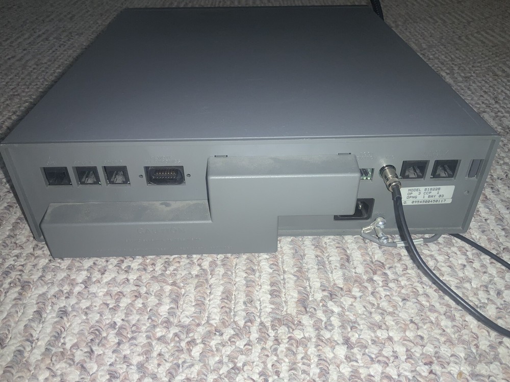 MOTOROLA DISPATCH CONSOLE CONTROL CENTER CENTRACOM B1822B