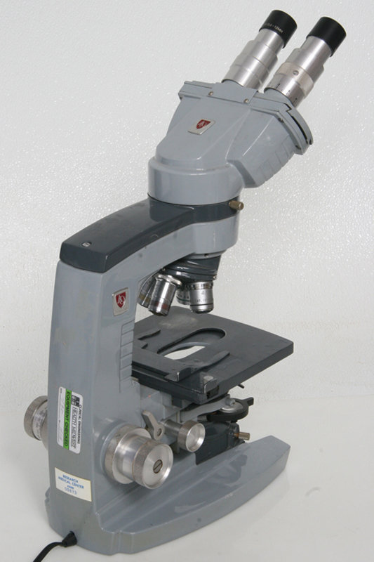 American Optical binocular compound Microscope 1036A with power supply
