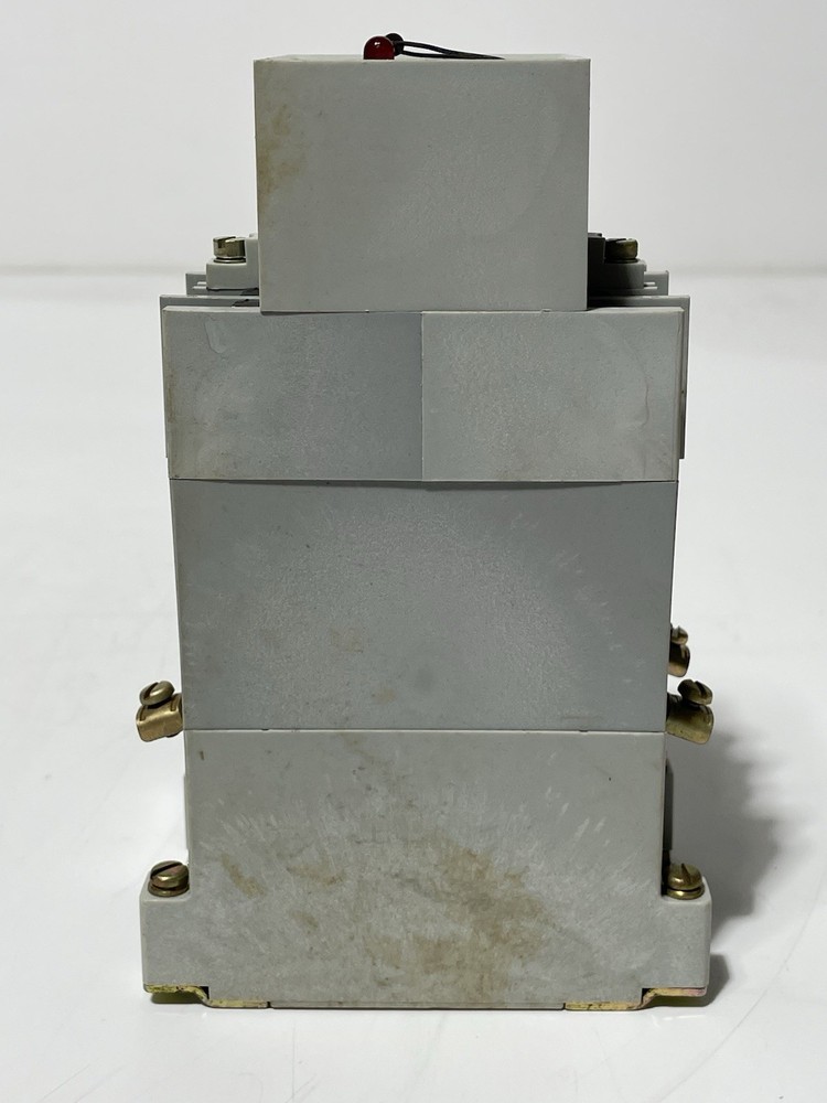 Allen Bradley 700-RTAR00M110A1 Solid State Timing Relay