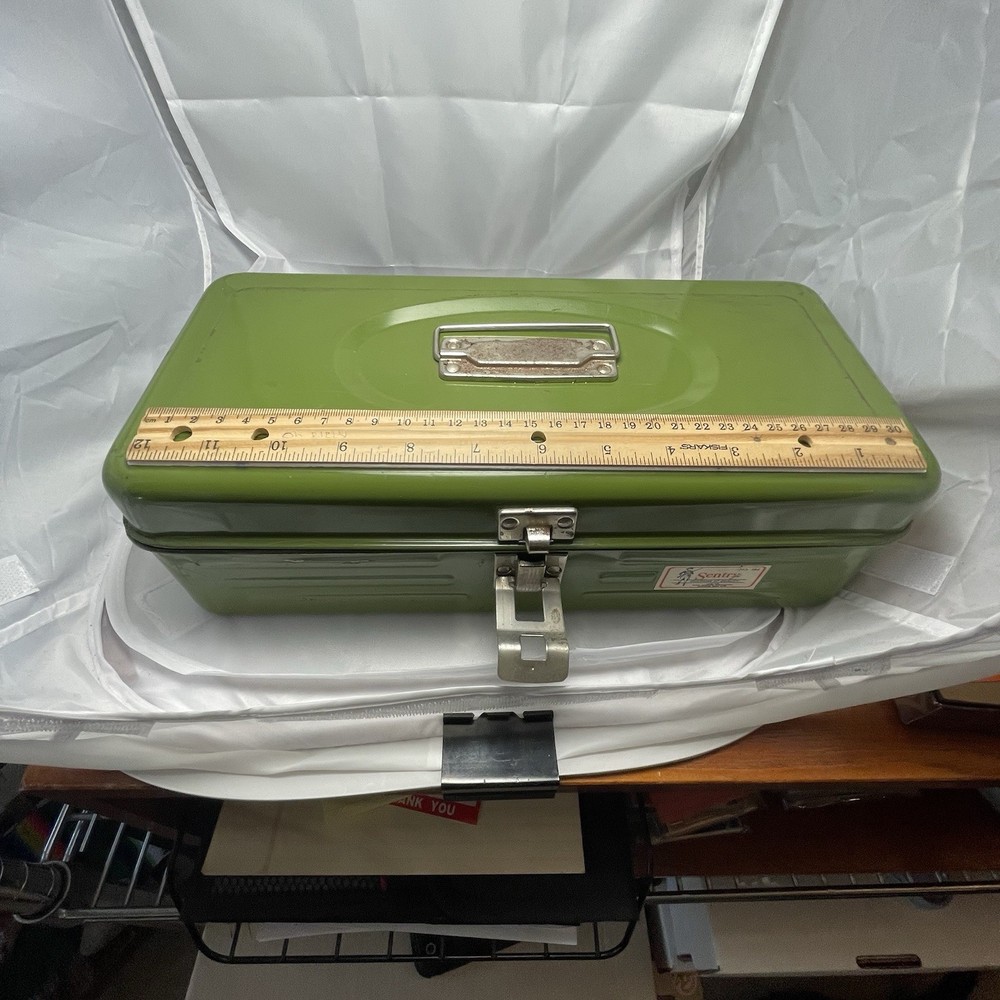 Vintage Sentry #184 Tool Box , Green