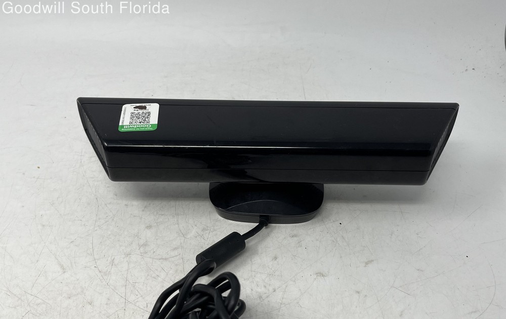 Microsoft Black Wired Portable Kinect Motion Sensor For The Xbox 360 Not Tested