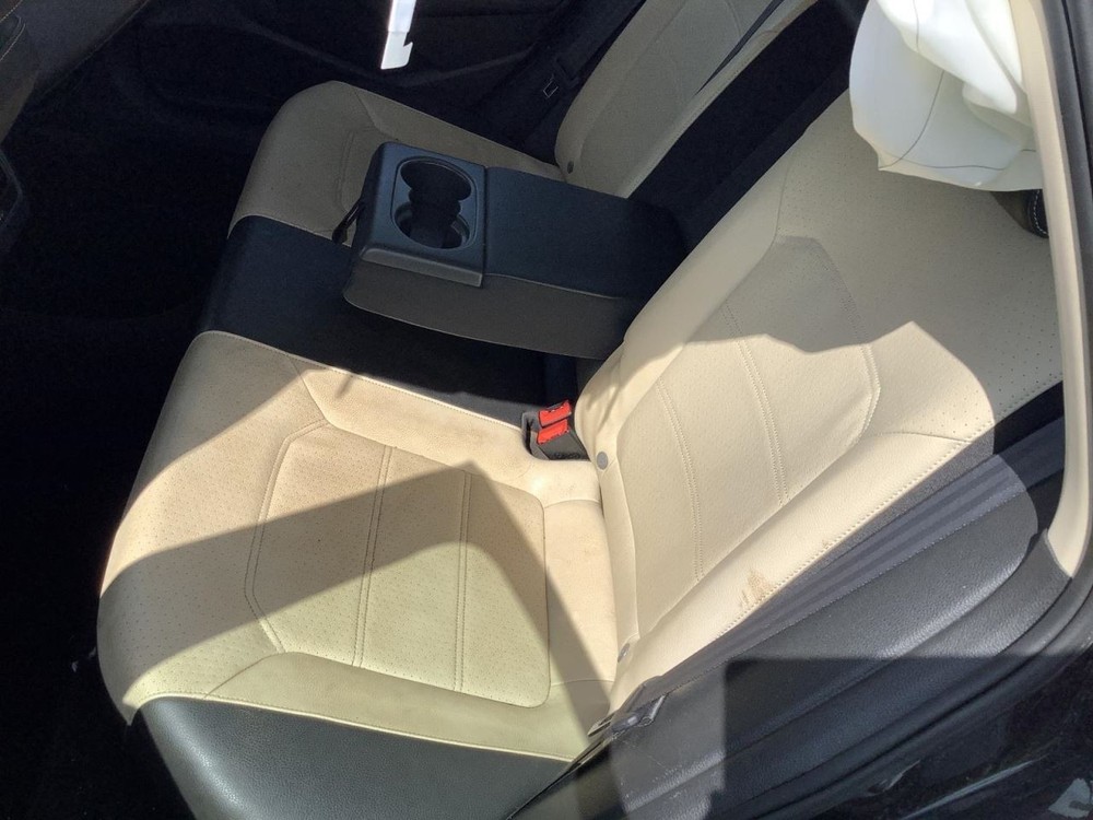 PASSAT 2014 Glove Box 4676354