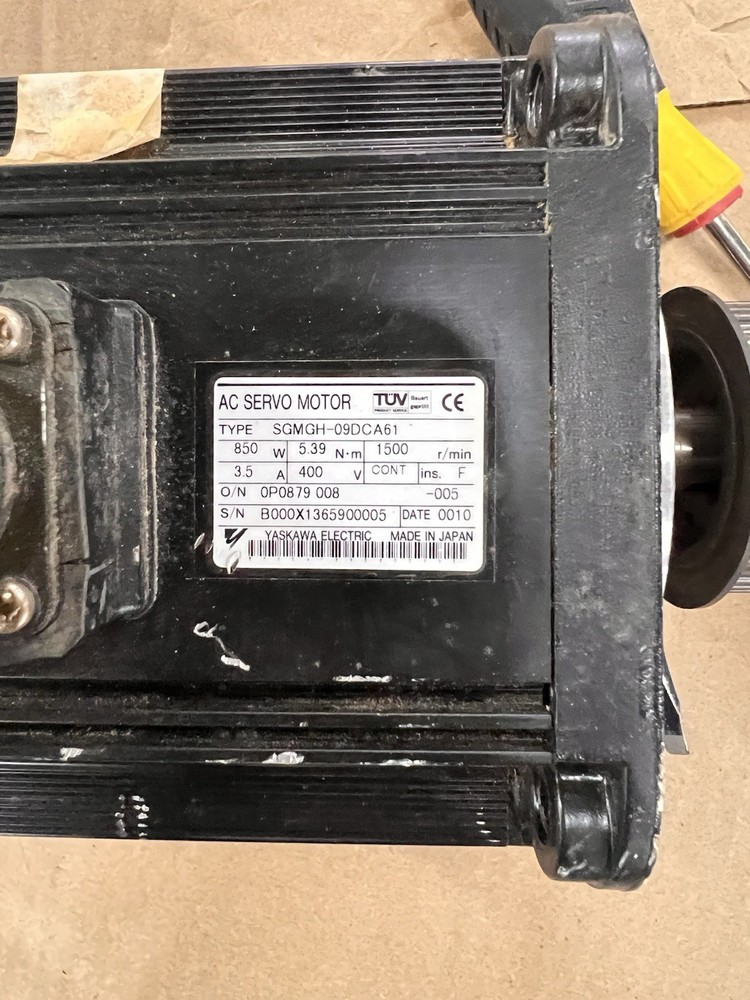 Yaskawa SGMGH-09DCA61 AC Servo Motor