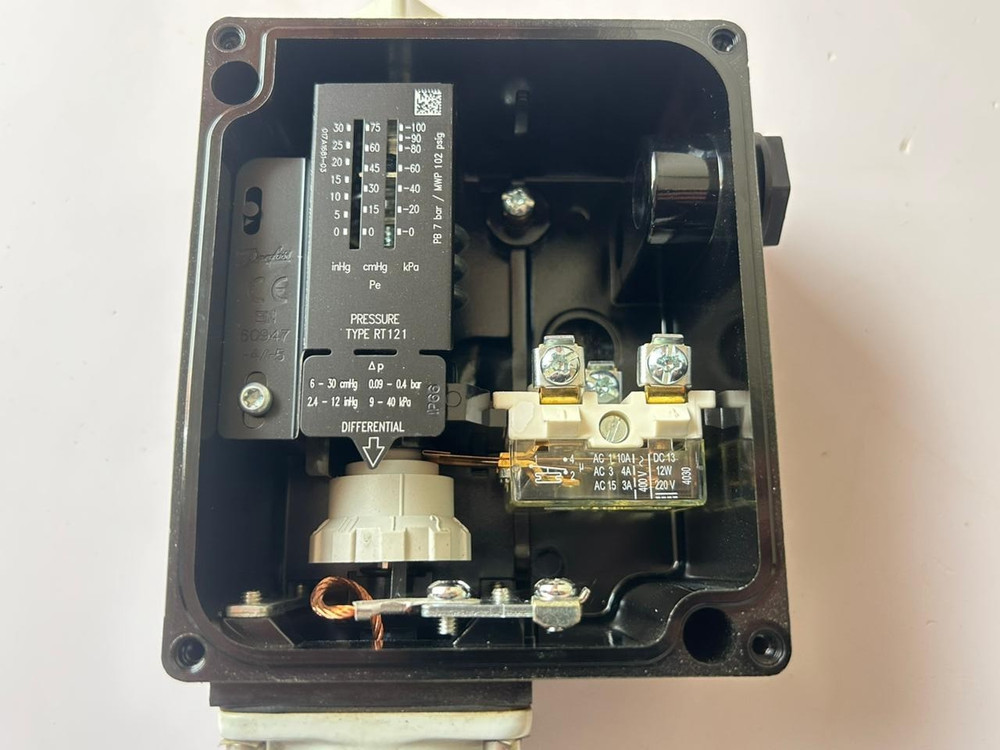 Danfoss RT121 Pressure Switch 17-5215
