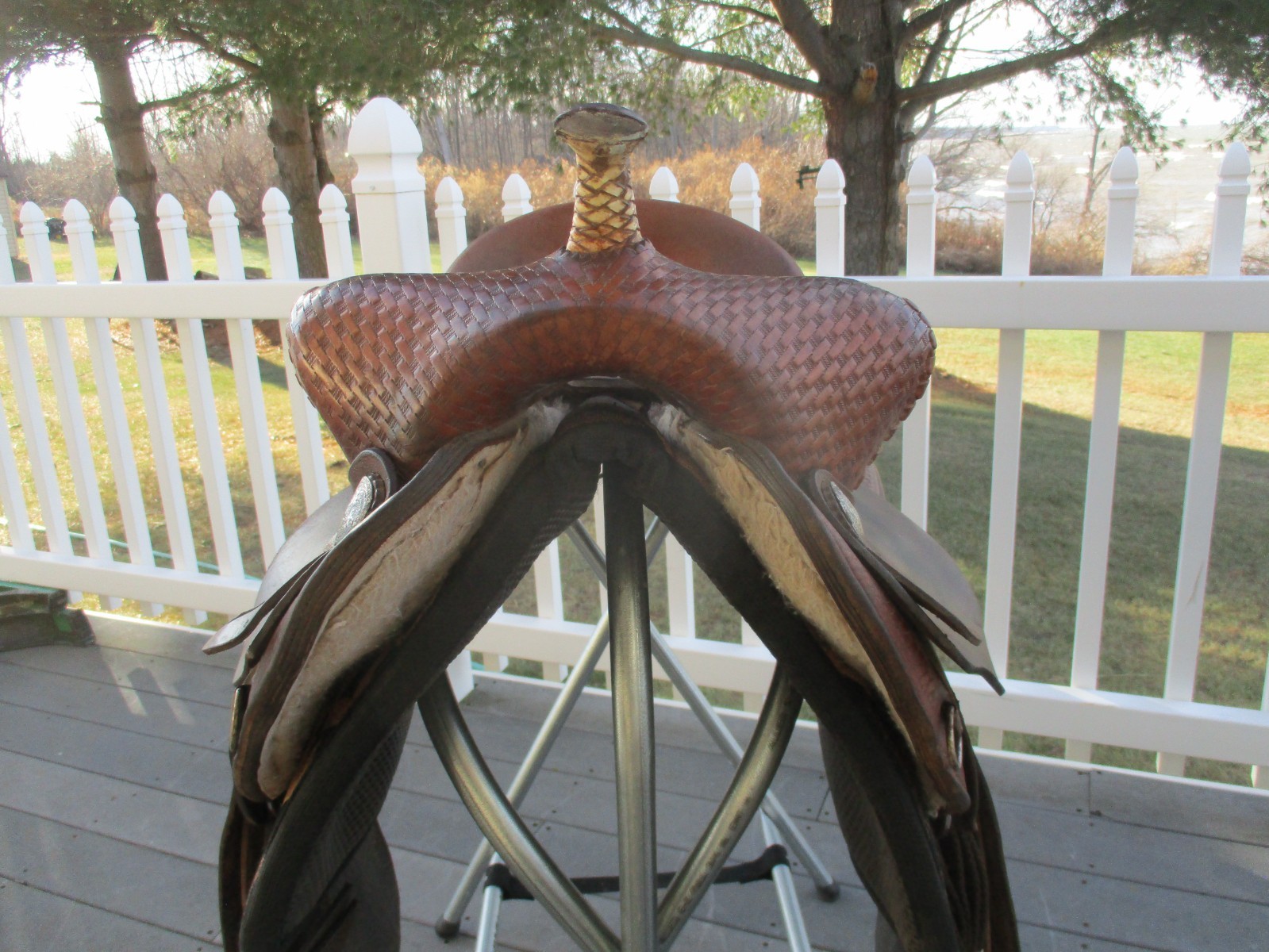 15'' FQH BARS #425 DAKOTA SADDLERY WESTERN BEAR TRAP BARREL SADDLE