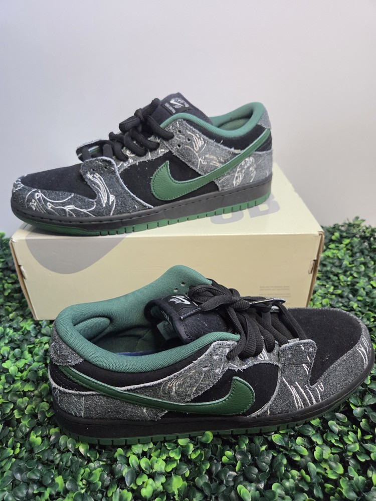 Nike SB Dunk Low "There Skateboards" Size 12