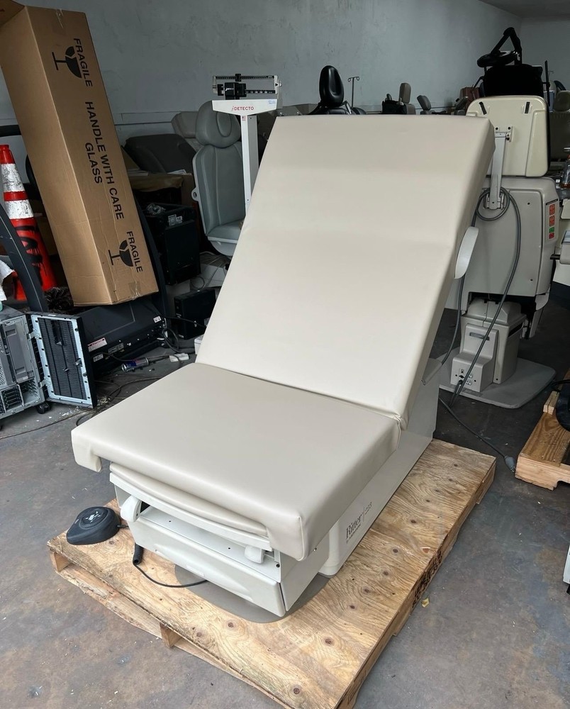 Ritter 222 exam table