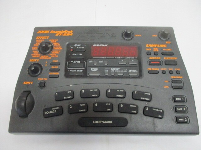 ZOOM ST-224 SampleTrak Sampler Drum Machine Lo-Fi Effects Unused Rare