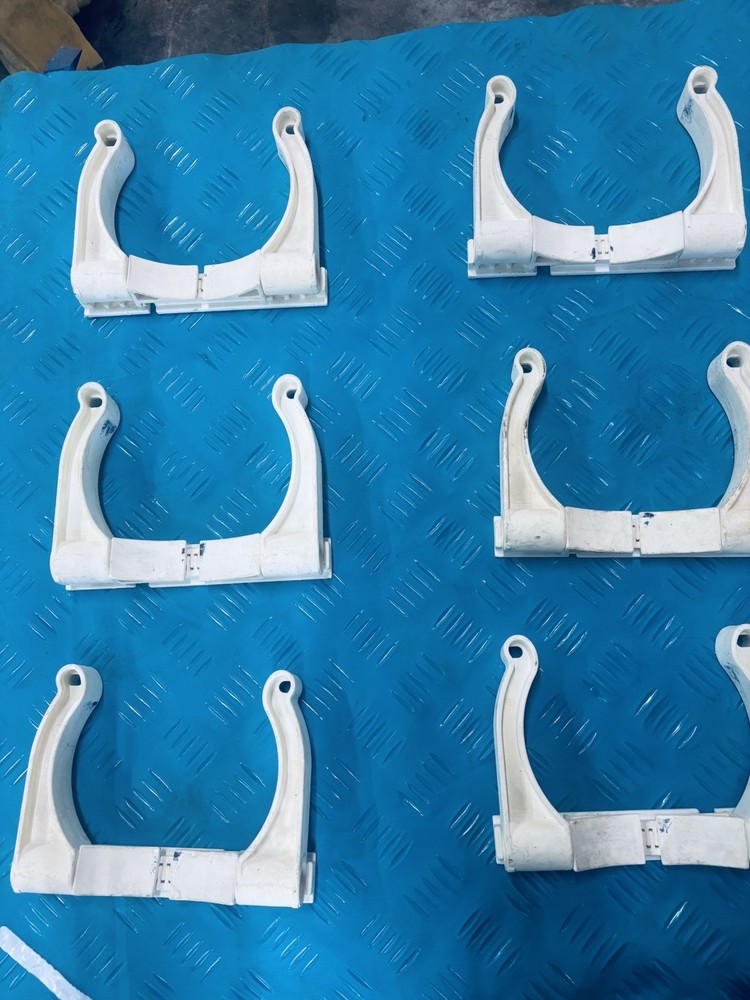 Dive Tank/Roll Control Adjustable Tank Bracket-WHITE