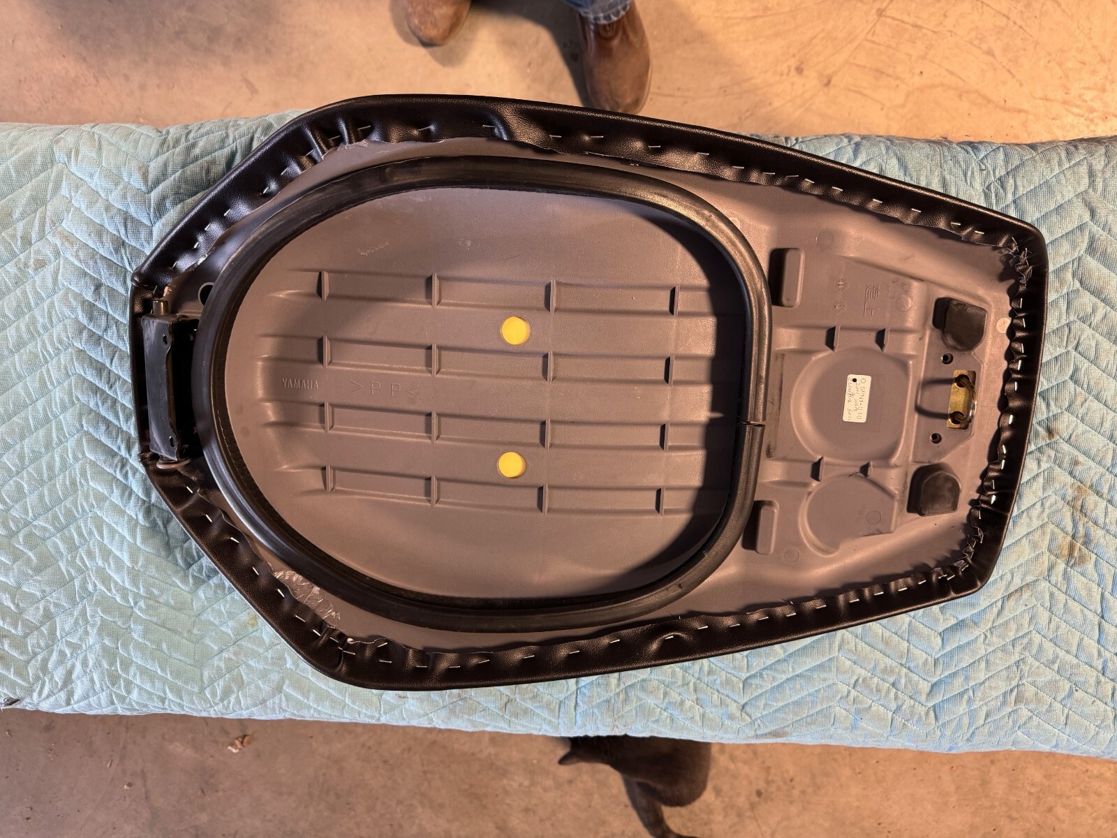 New replacement seat, cover fits Yamaha Zuma 50 2002-19 BWS YW50 BWS50 ZUMBA 470