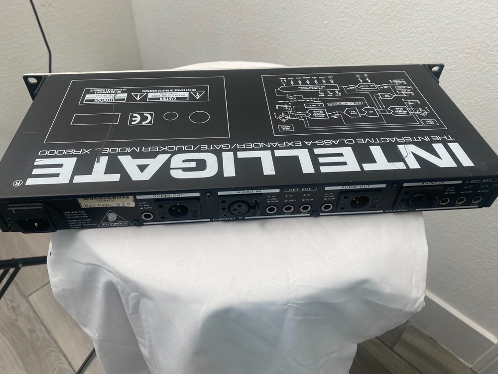 Behringer XR 2000 IntelliGate