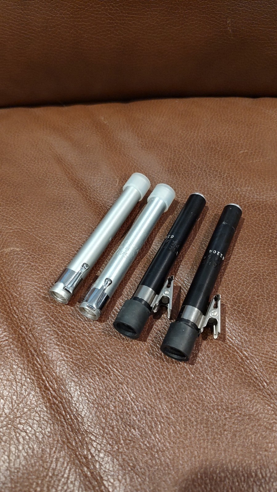 Lot of 4 VICTOREEN 0-200 mR & 0-20 R Dosimeters ALL in Very Good Condition