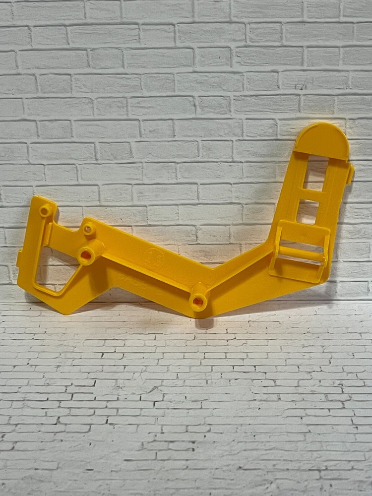2005 Mouse Trap (Hasbro) Replacement - Yellow Base "B"