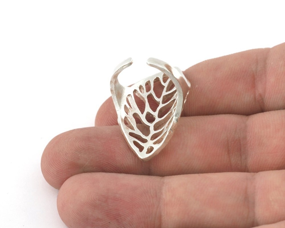 Leaf Shape Adjustable Shiny Silver Plated brass (18mm 8US inner size) 591