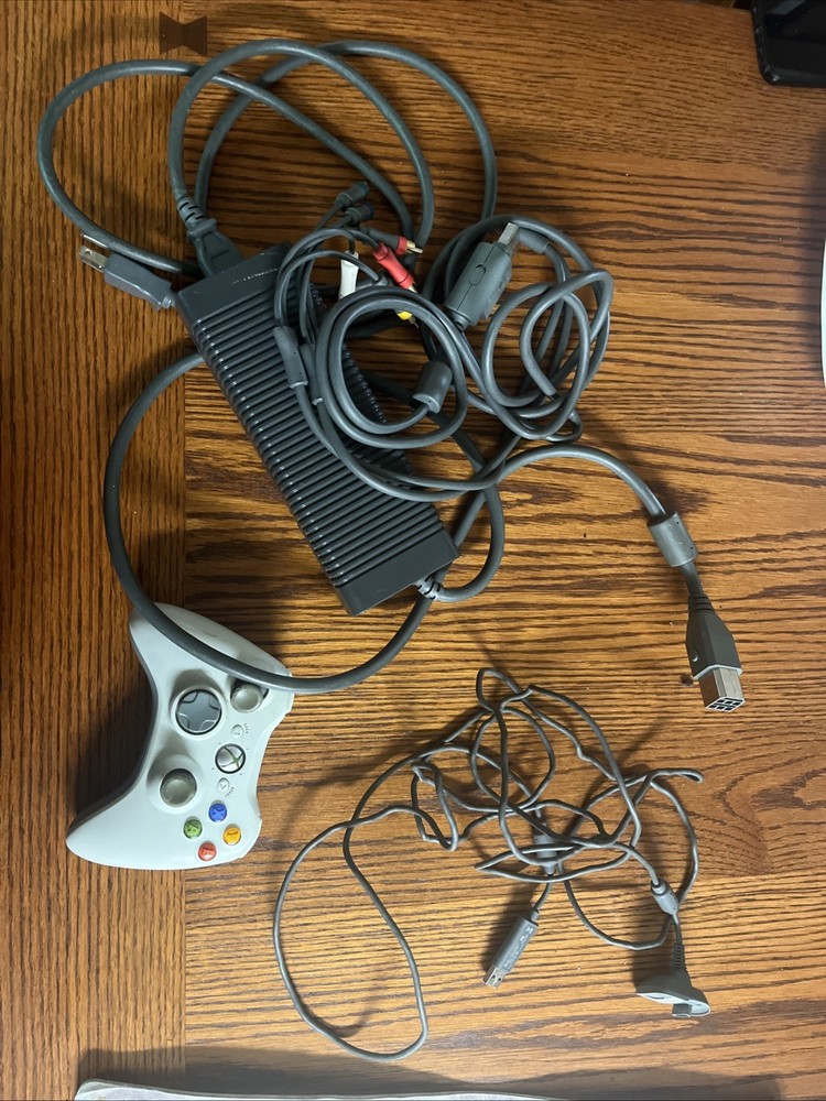 Xbox Bundle: Controller With Charger And Xbox And Tv Connectors