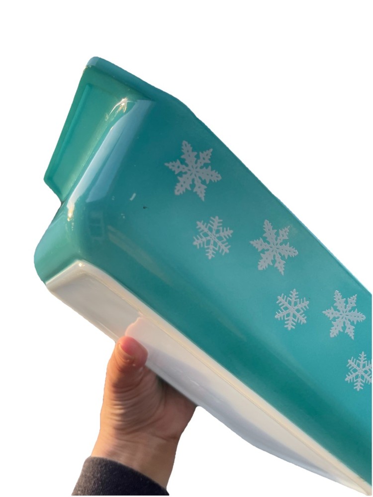 Vintage PYREX ~ 2 Quart Turquoise SNOWFLAKE ~ Rectangular Baking Dish ~ 575-B 🤩