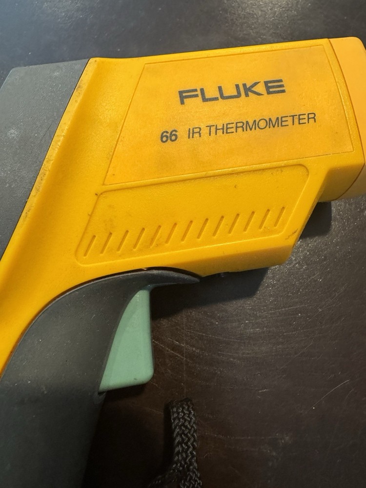 FLUKE 66 IR THERMOMETER Tested Working
