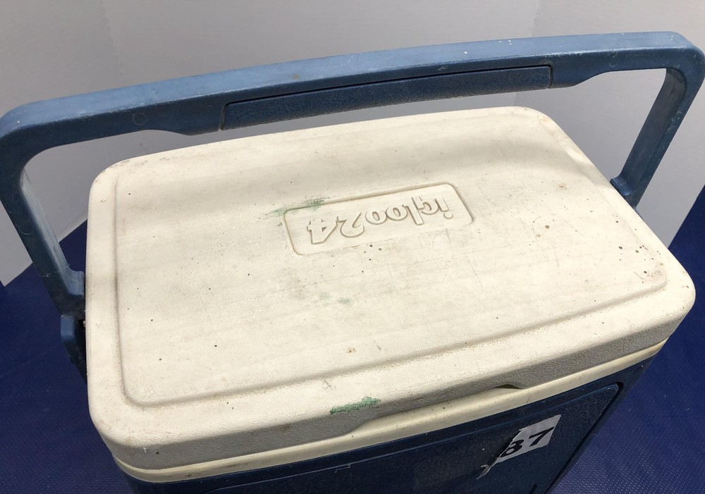 Igloo Legend 24 Cooler Blue White Vintage