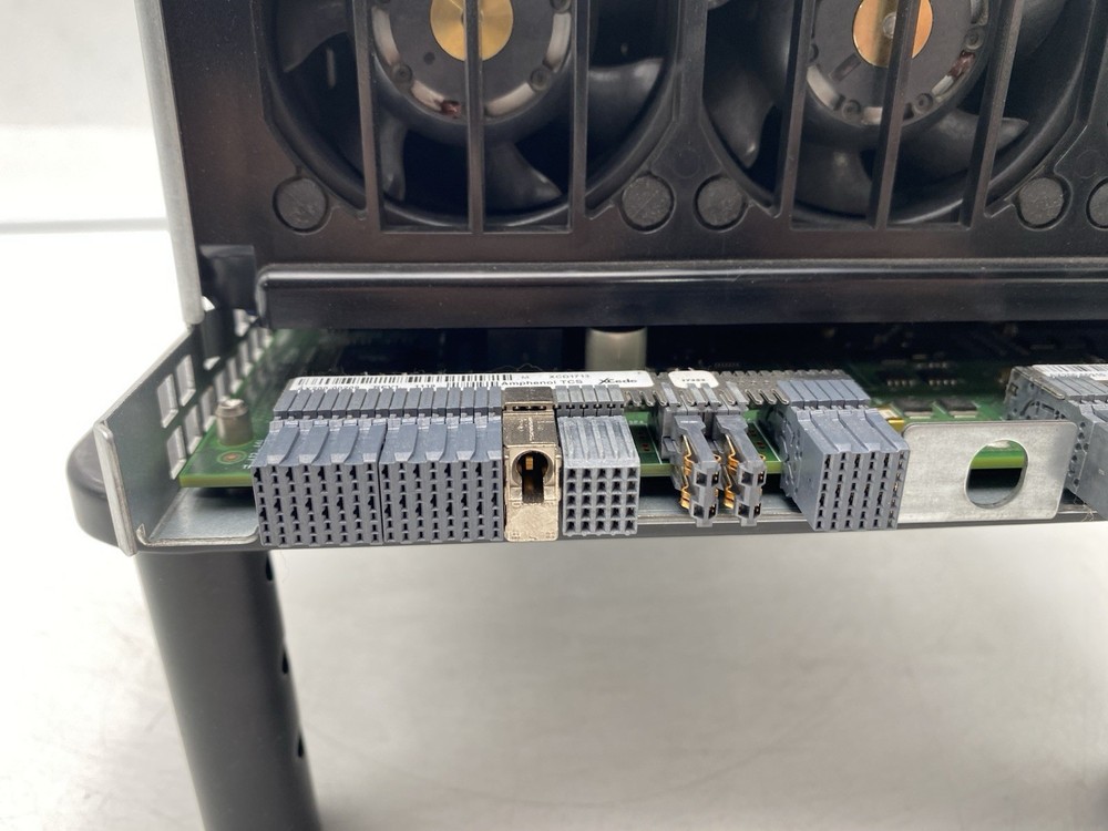 EMC Controller 110-140-112B Vnxe3300 2.13Ghz Storage Processor 12GB RAM Diskless