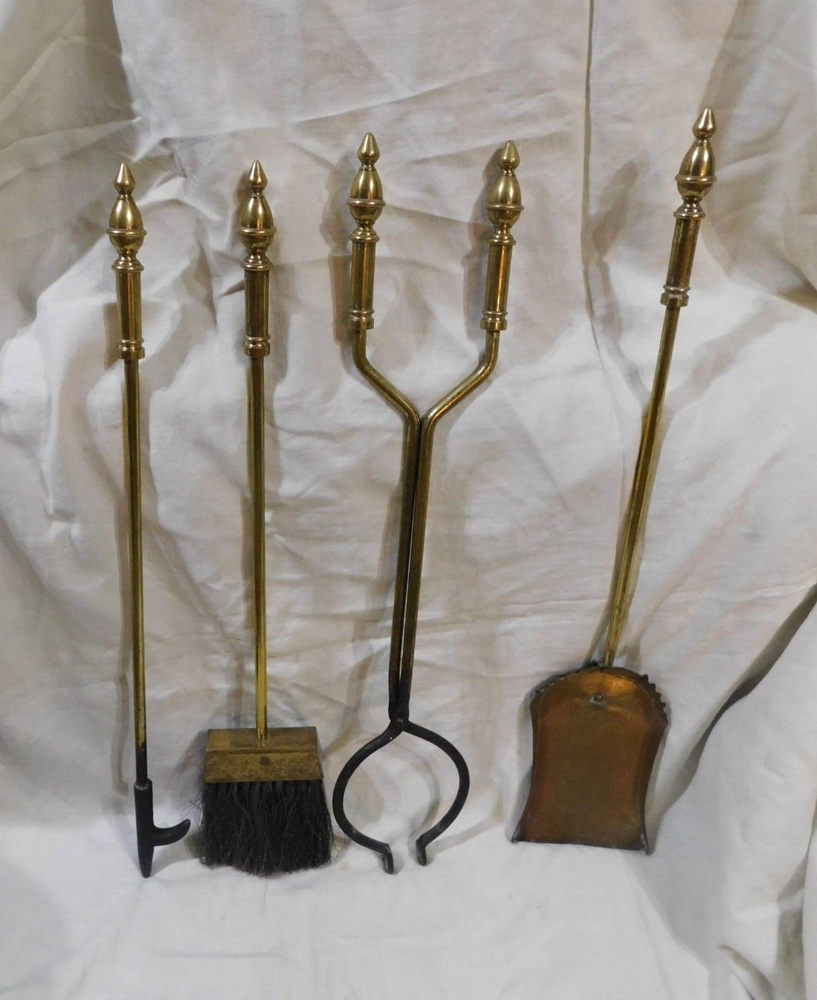 FIREPLACE TOOL SET 4 PIECE BRASS ? ORNATE BASE