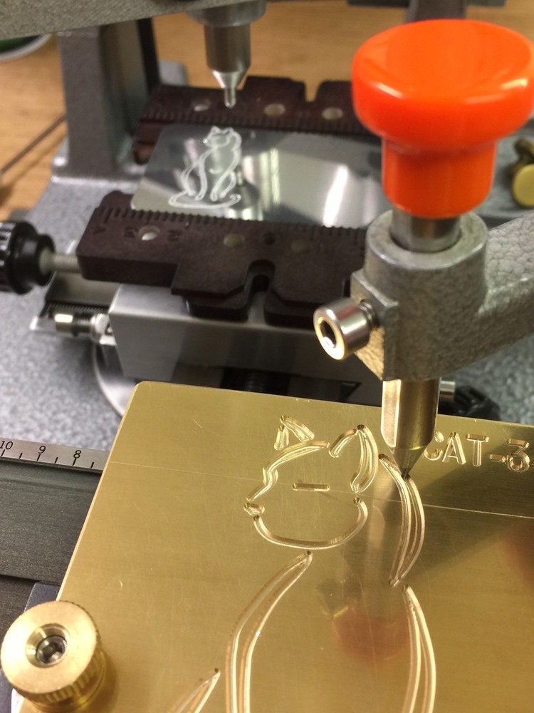 SITTING CAT SOLID BRASS MASTER ENGRAVING PLATE FOR NEW HERMES FONT TRAY