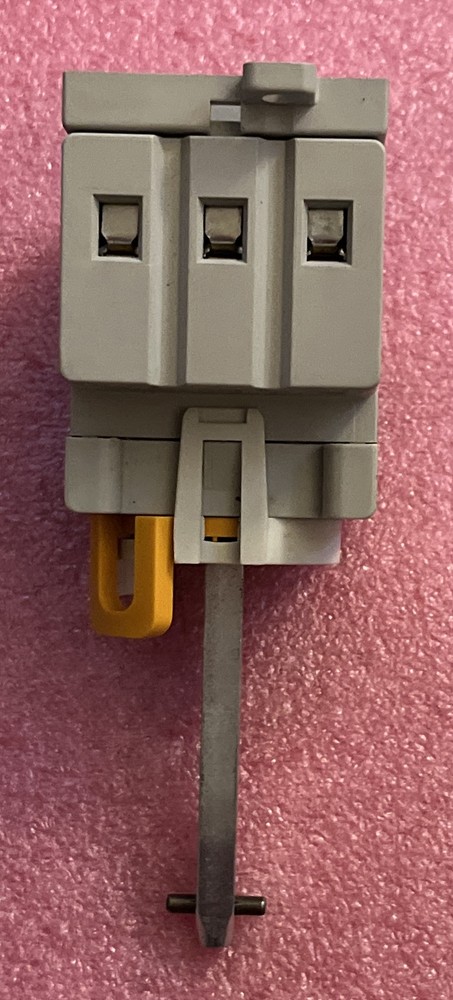 Allen Bradley 194E-A32-1753 Ser. B Switch