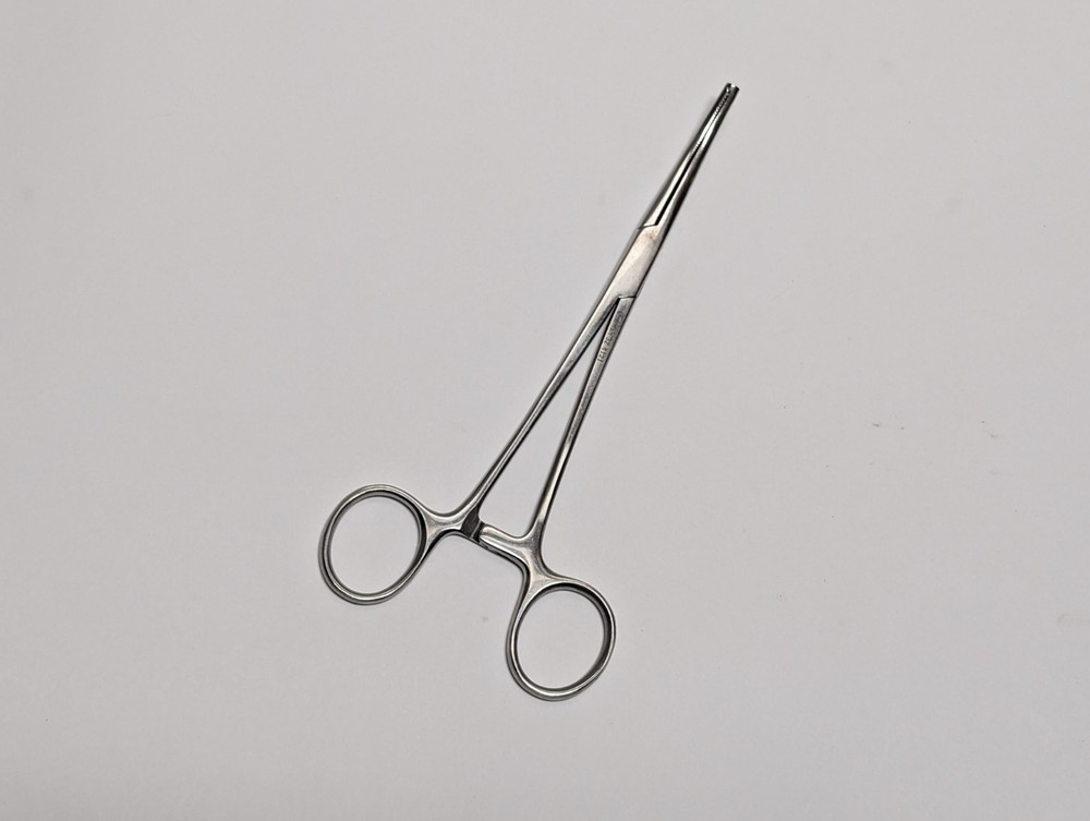 4 pcs. Assorted Forceps JARIT 105-196 CODMAN 32-4121 (USED).