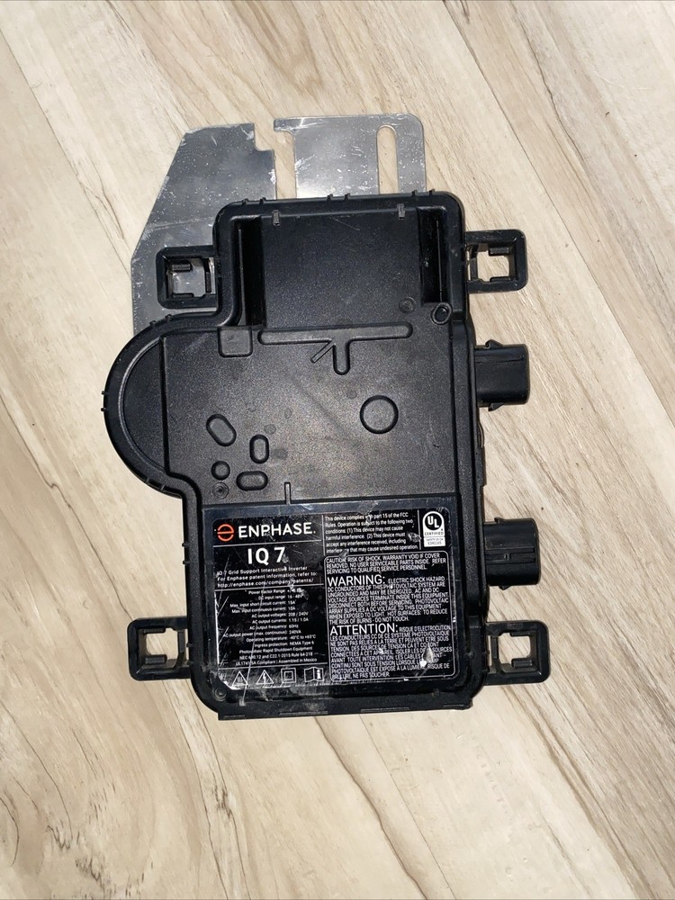 Enphase IQ7-60-2-US Microinverter USED