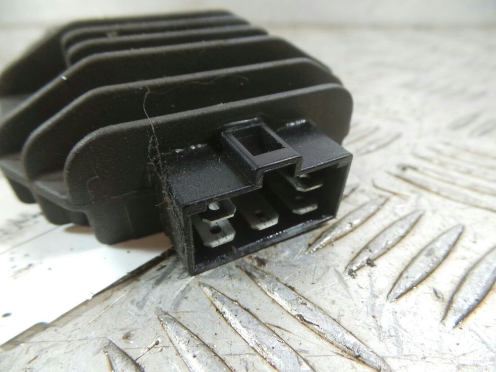 2013 YAMAHA YBR 125 RECTIFIER REGULATOR