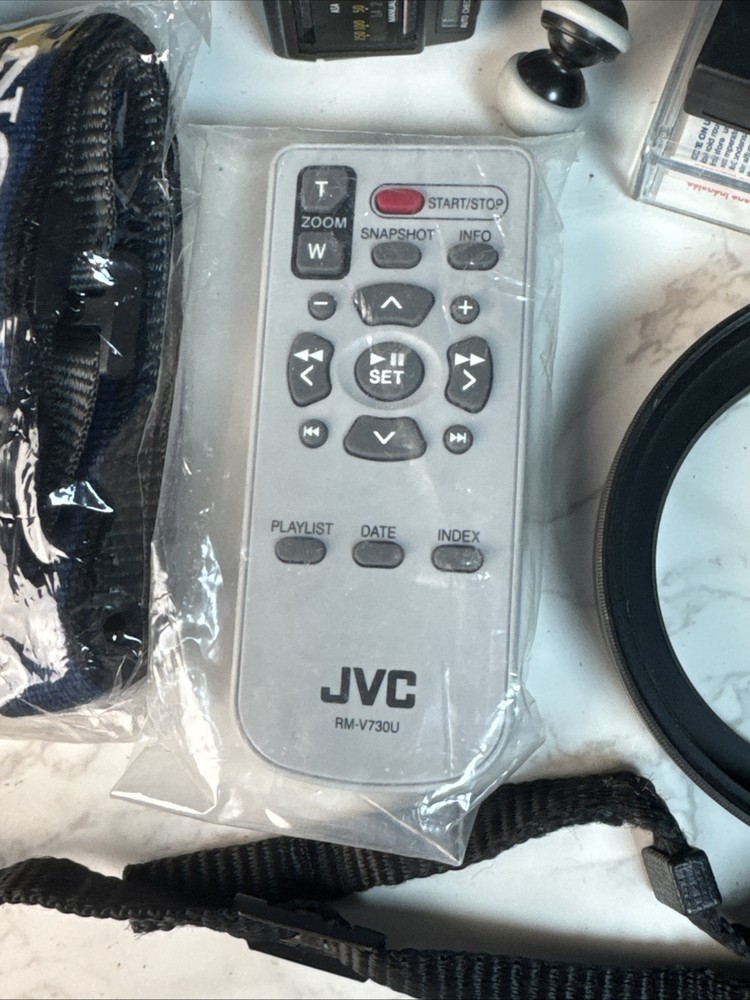 Miscellaneous camera accessory lot (stgb)