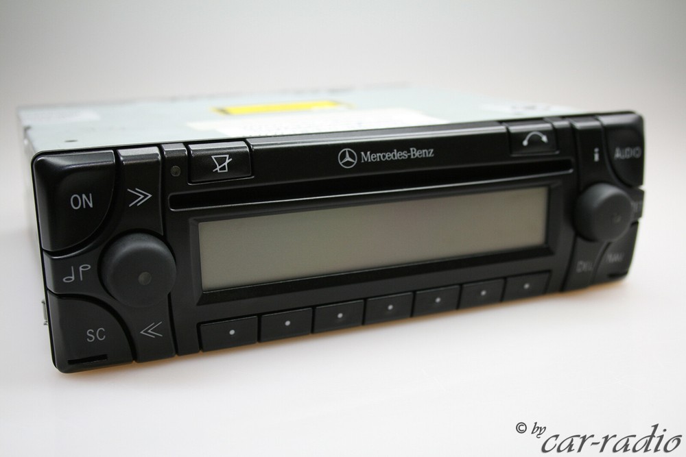 Genuine Mercedes Audio 30 APS BE4700 Bluetooth MP3 Becker Navigation System CD