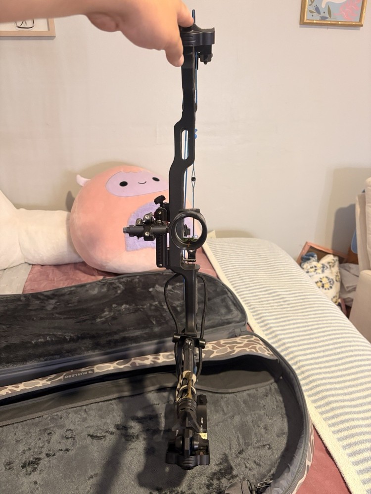 Matthew’s vertix compound bow