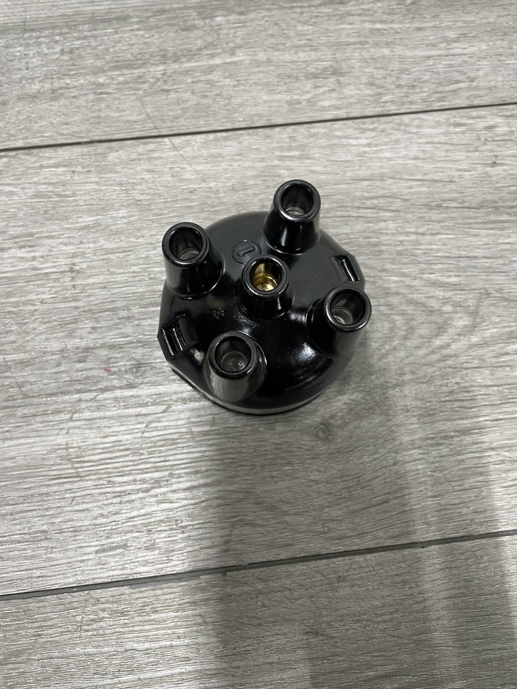 Carquest HCC1002 Premium Distributor Cap