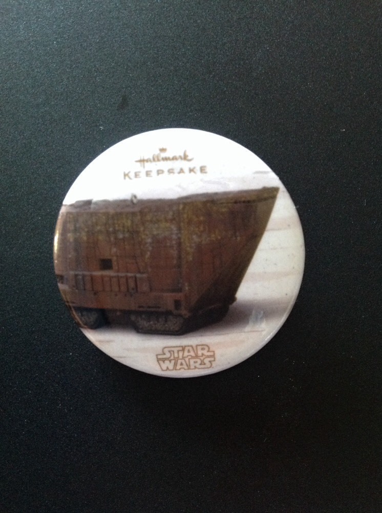 SDCC COMIC CON EXCLUSIVE HALLMARK STAR WARS JAWA SANDCRAWLER PIN / BUTTON
