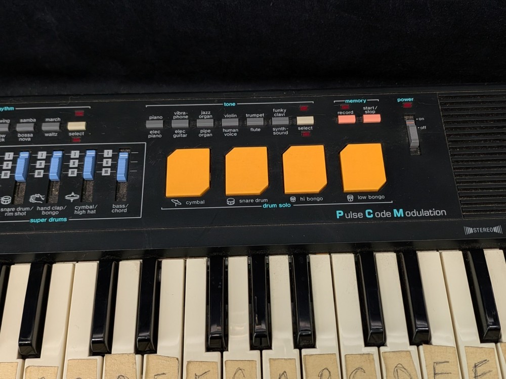 Casio Casiotone MT-220 Keyboard Electronic Piano Synth - Tested Working