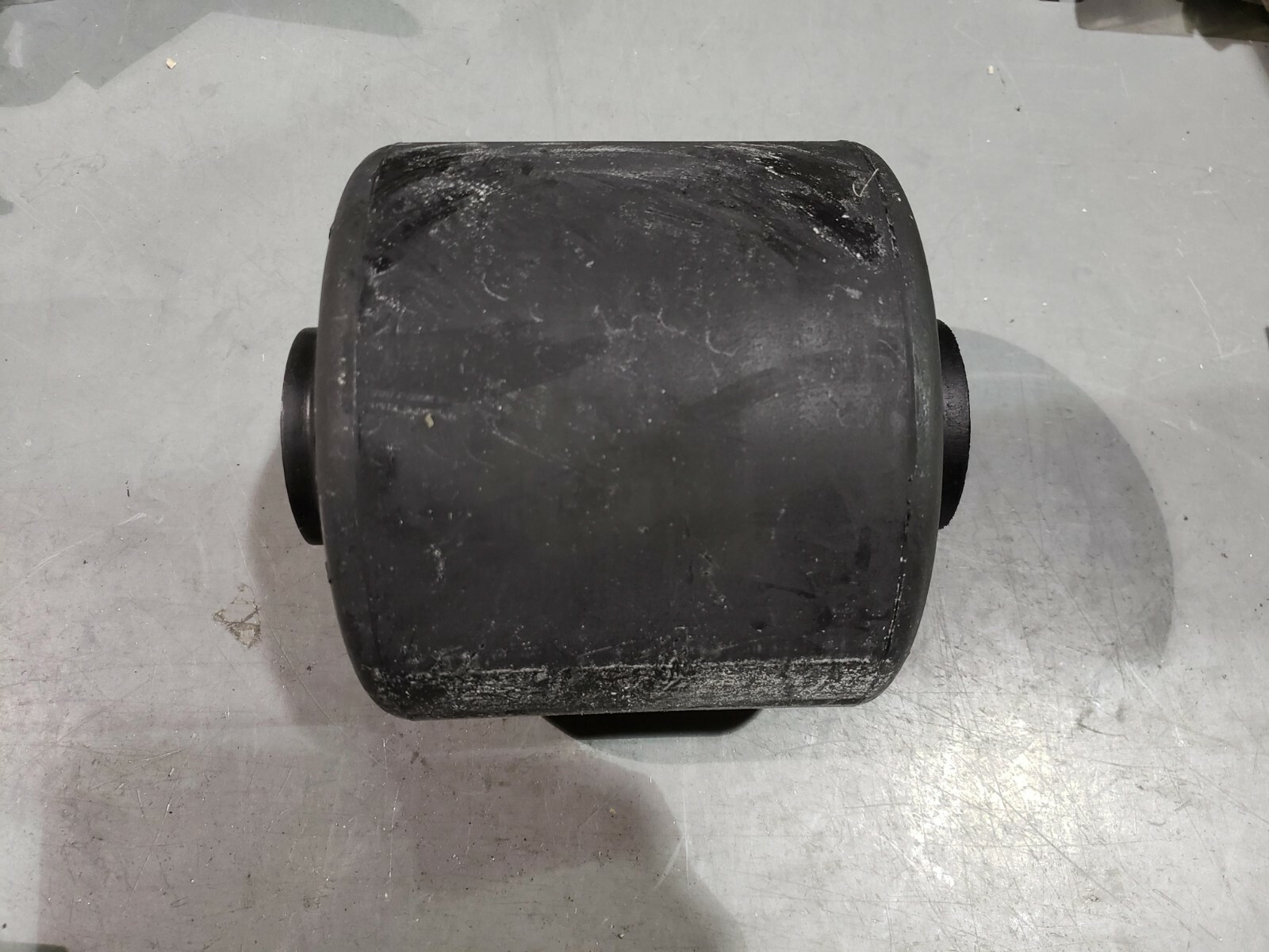 Hendrickson QUIK-ALIGN Pivot Bushing Kit + ALIGNMENT COLLARS S-24691S S-28654