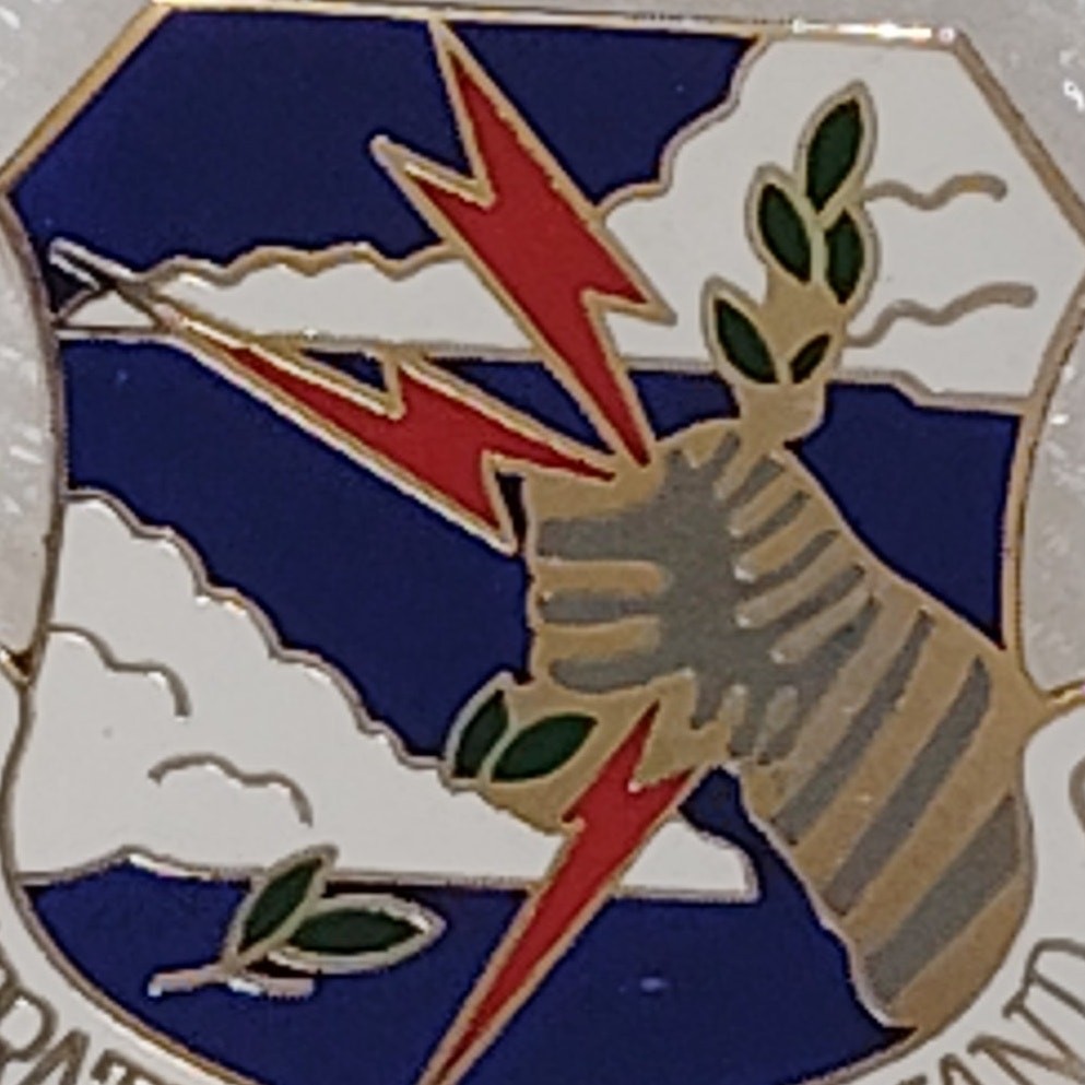 USAF Strategic Air Command Crest Novelty Hat/Lapel/Brooch Pin, Enamel Metal