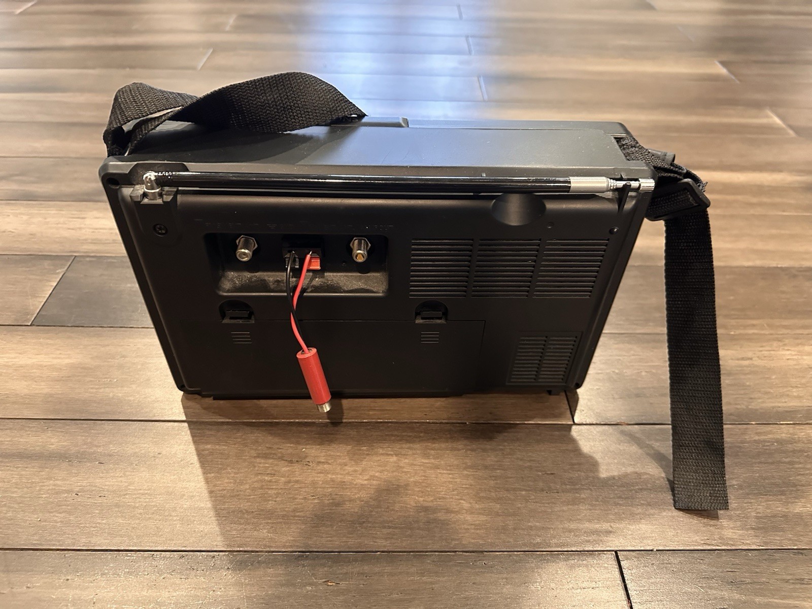 Grundig S450DLX Portable AM/FM Shortwave Field Radio power adapter - Tested